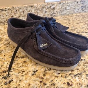 Clarks wallabees Men's Shoes in Dark Brown